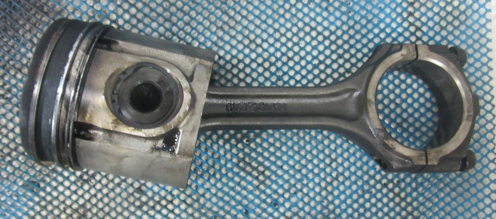 Поршень для Renault  Midlum 5001856103