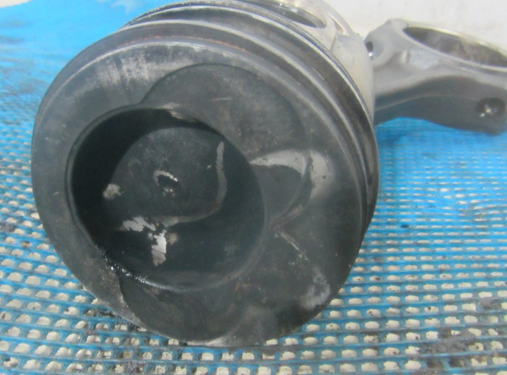 Поршень для Renault  Midlum 5001856103