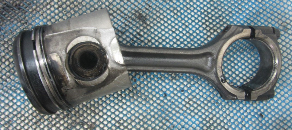 Поршень для Renault  Midlum 5001856103