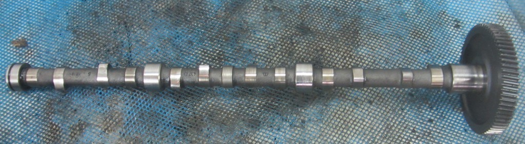 Распредвал для Renault  Midlum 7485136258