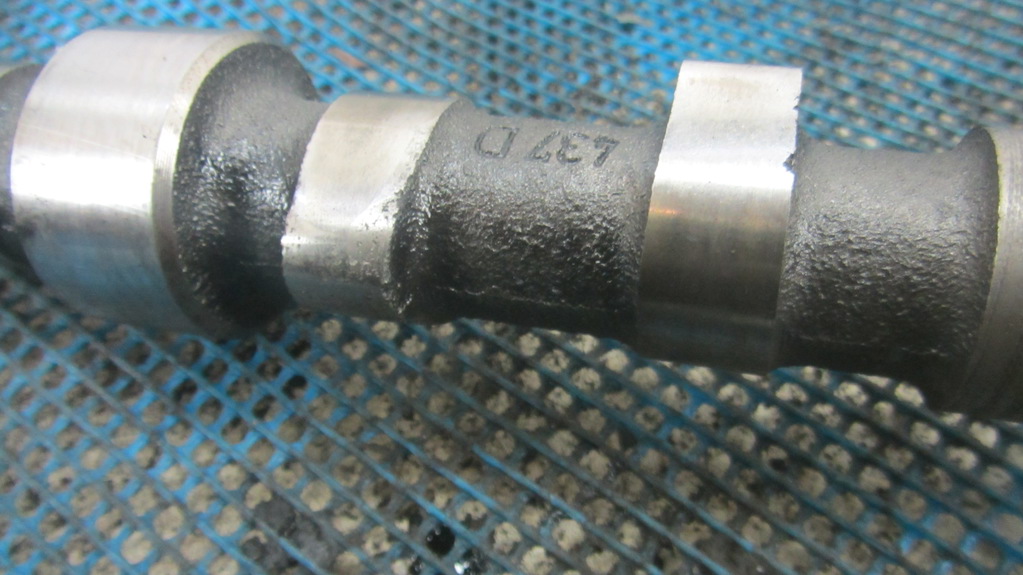 Распредвал для Renault  Midlum 7485136258