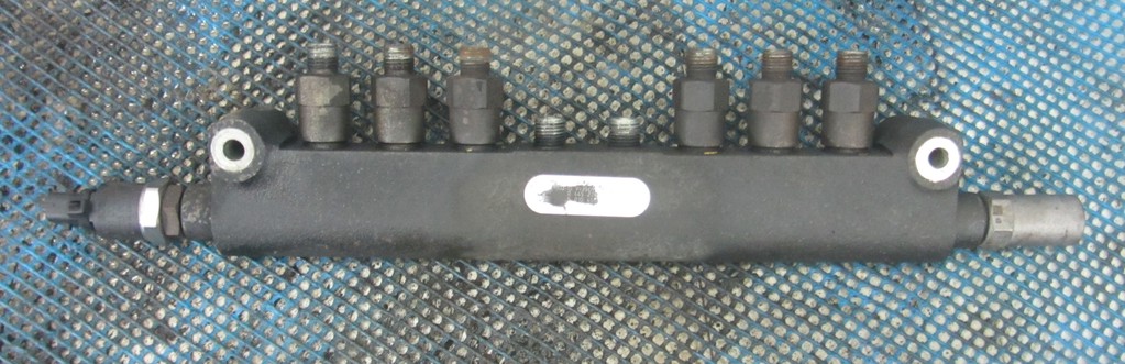 Рейка топливная (рампа) Common Rail для Renault  Midlum 5010450300