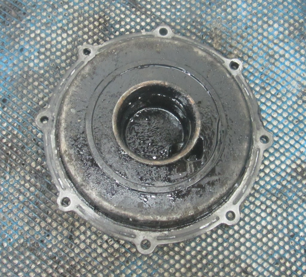 Крышка двигателя передняя для Renault  Midlum 5010450607