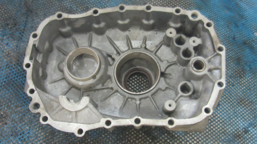 Корпус КПП (колокол) для МАЗ 4370 1307401252