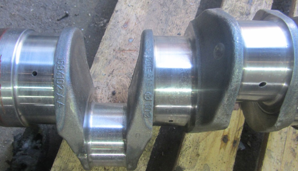 Коленчатый вал двигателя для DAF Xf 105  1684102