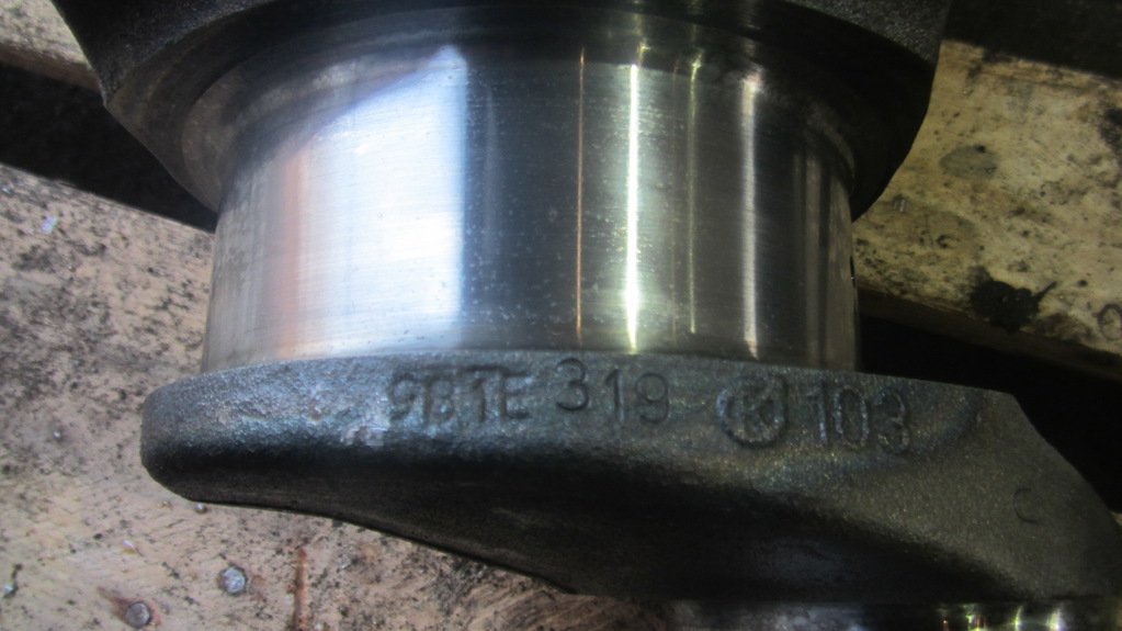 Коленчатый вал двигателя для DAF Xf 105  1684102