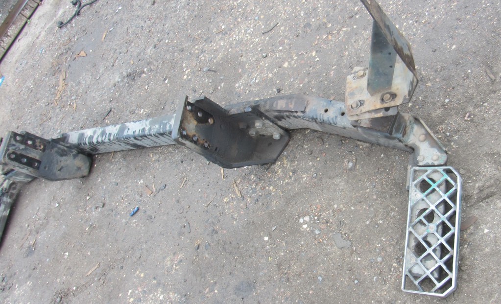 Усилитель бампера переднего для МАЗ 5440 64302809012