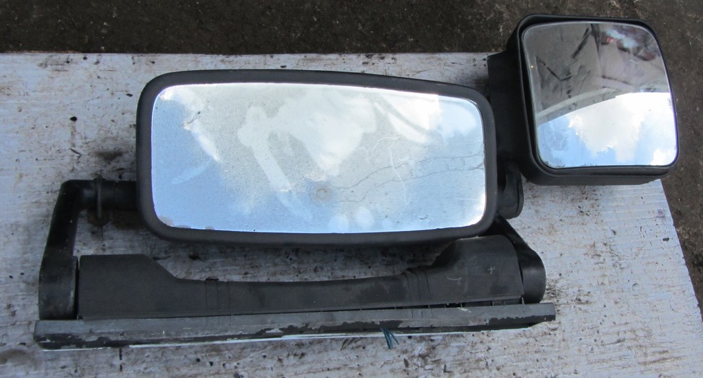 Зеркало левое электрическое для Renault Magnum DXI 5010646155