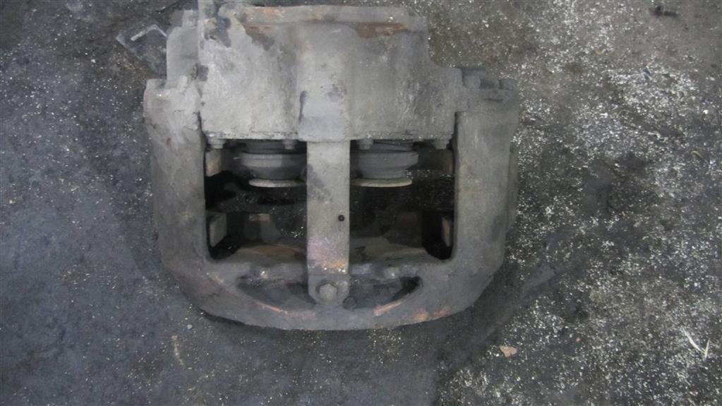 Суппорт задний правый для Renault Magnum Etech 5010422984