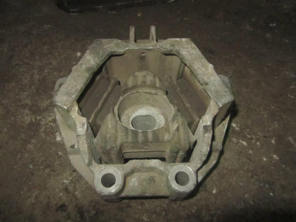 Подушка крепления двигателя для Renault  Midlum 5010460056