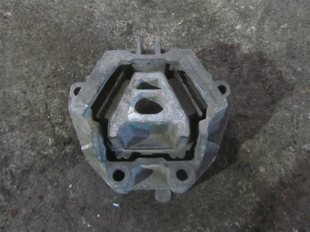 Подушка крепления двигателя для Renault  Midlum 5010460056