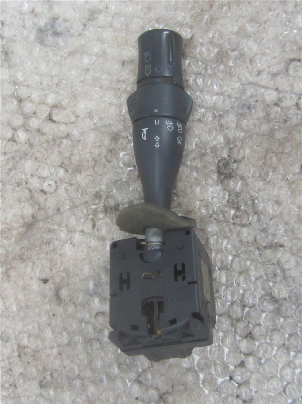 Переключатель подрулевой (стрекоза) для Renault Premium DXI 5010589561