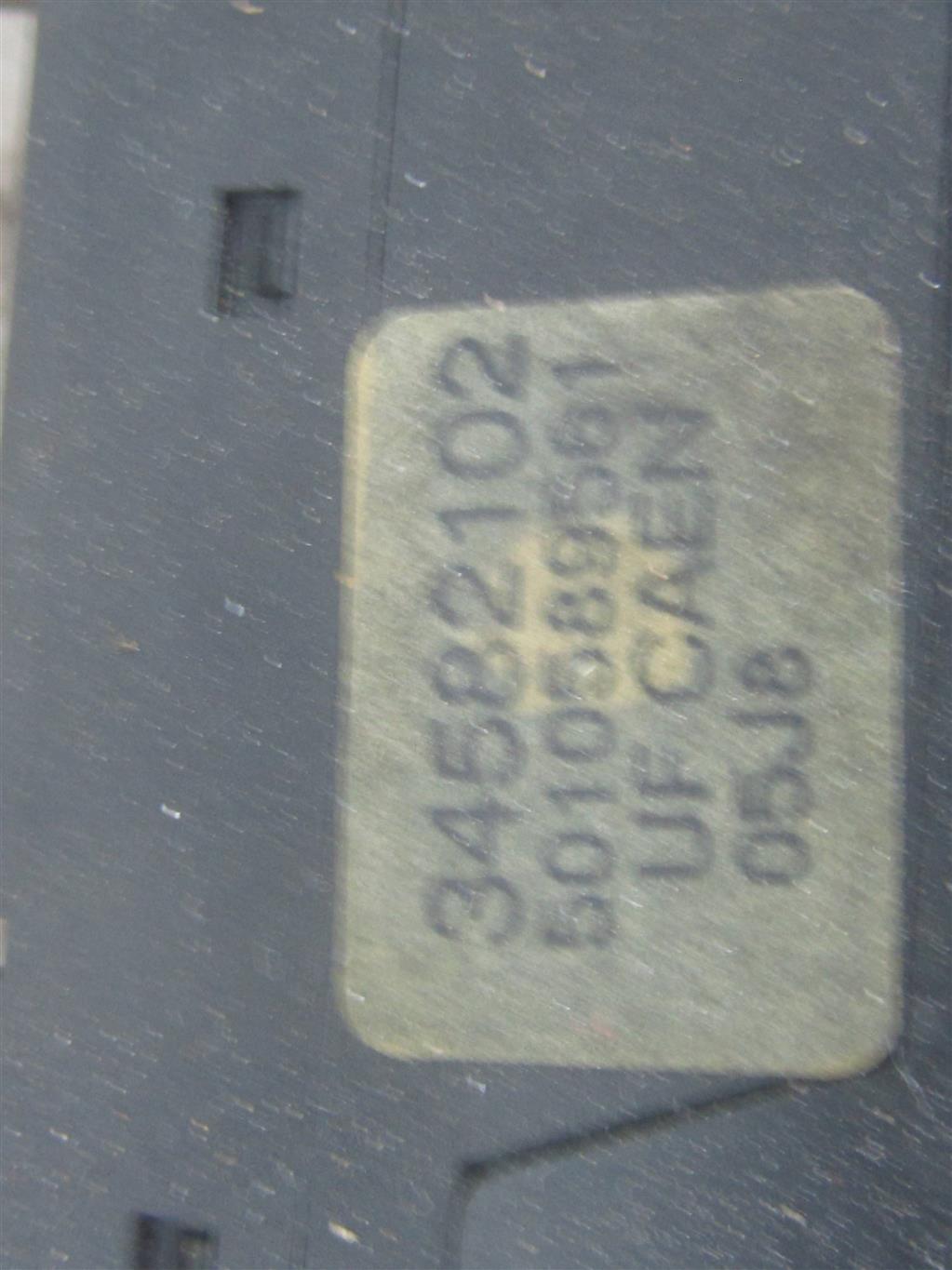 Переключатель подрулевой (стрекоза) для Renault Premium DXI 5010589561