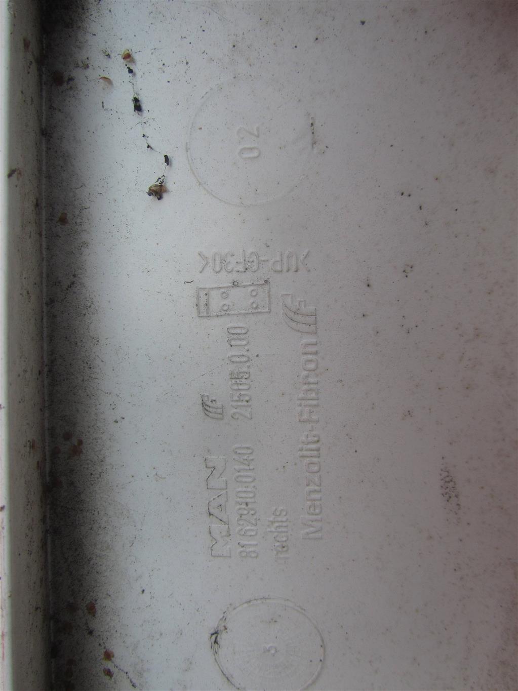 Спойлер кабины для MAN Tga 81629100140