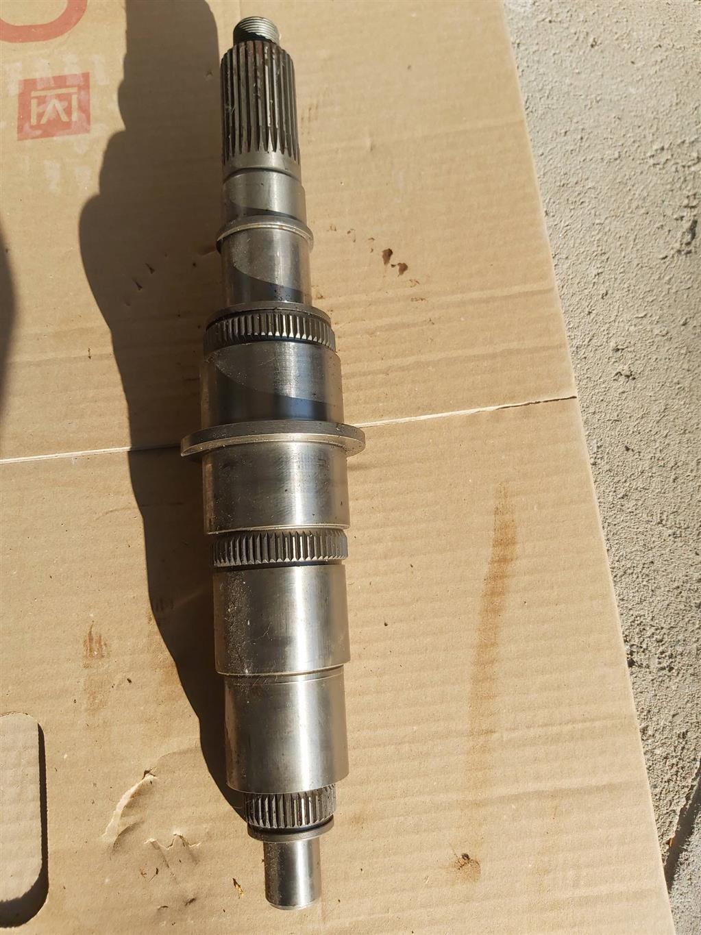 Вал КПП (АКПП, раздатки) для МАЗ 4370 1307304623