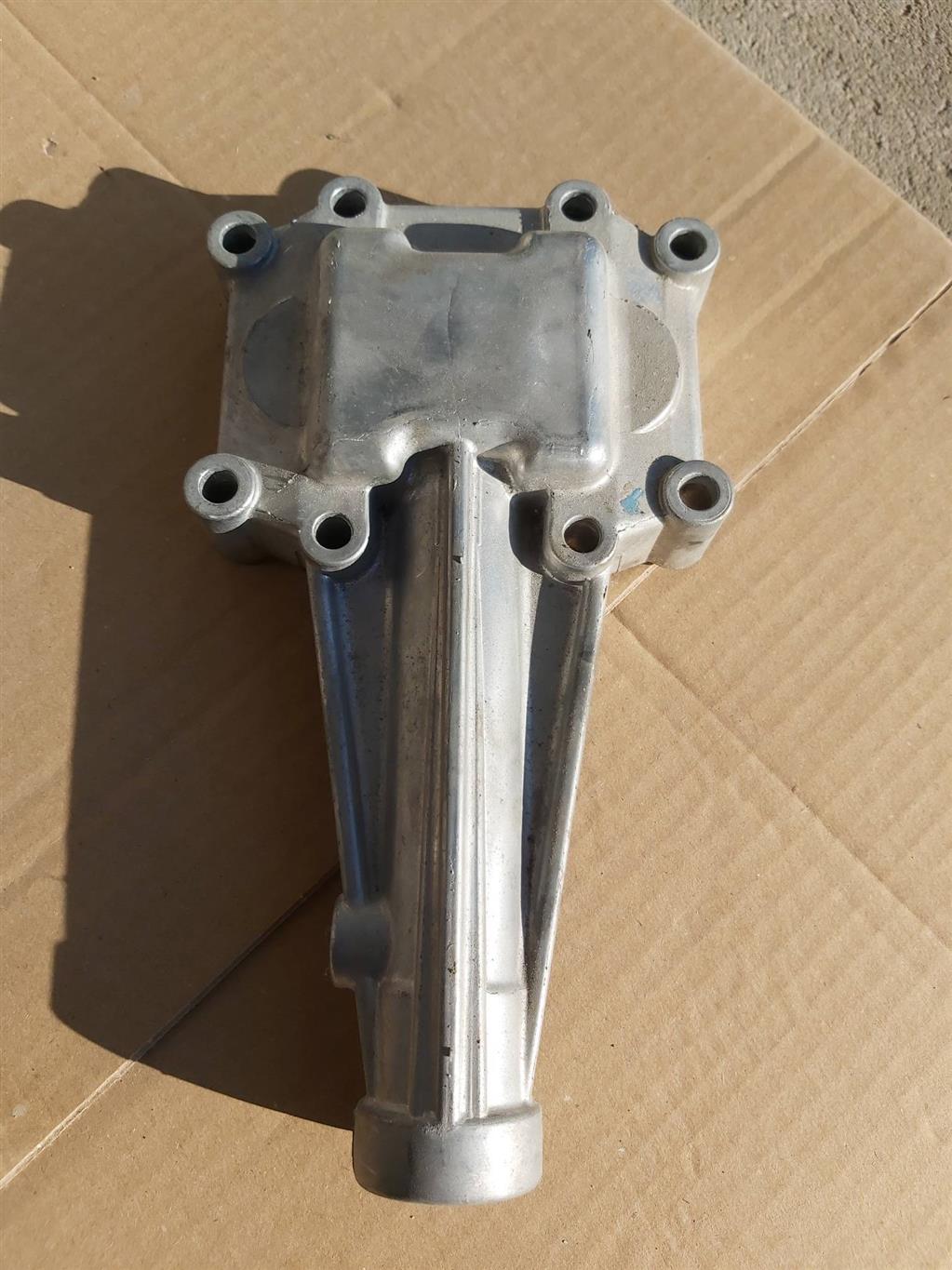 Крышка коробки передач для МАЗ 4370 1307306246