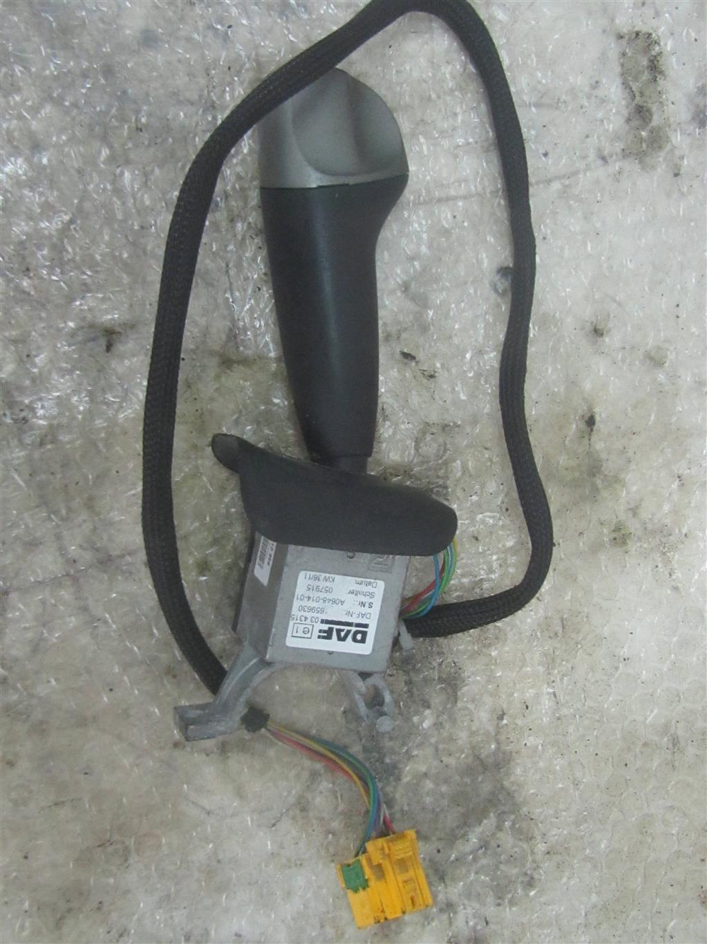 Переключатель подрулевой (стрекоза) для DAF Xf 105  1659630