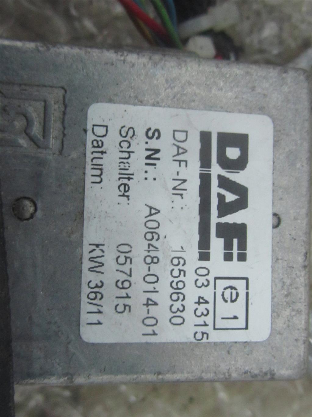 Переключатель подрулевой (стрекоза) для DAF Xf 105  1659630