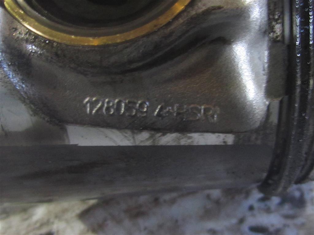 Поршень для Mercedes Axor A 4570301737