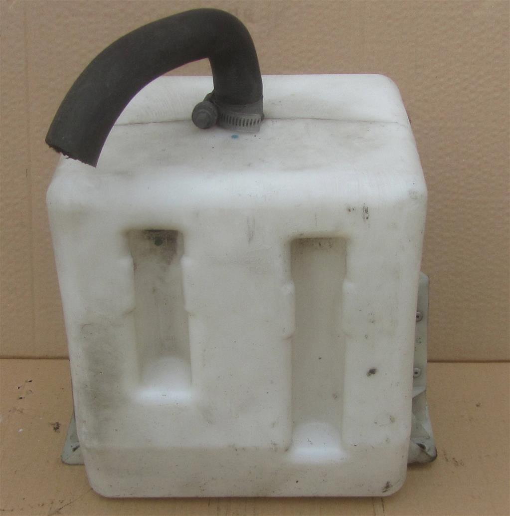 Бачок омывателя для DAF Cf 1743878