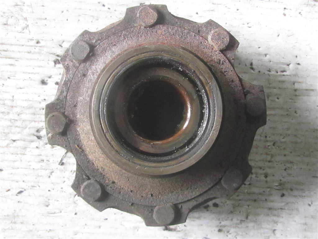 Ступица передняя для Mercedes 1317 A 6773340901