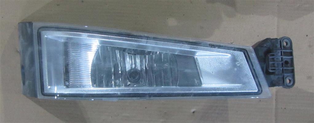 Фара противотуманная правая для Volvo FH4 22332592