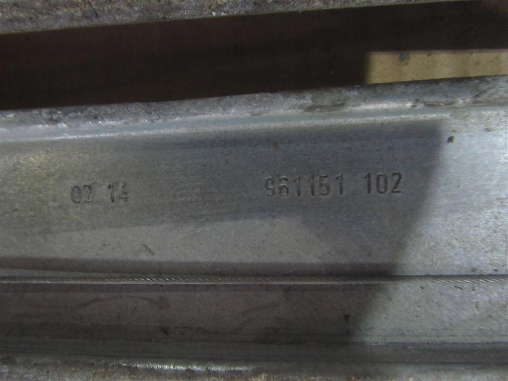 Стеклоподъемник электр. передний правый для Volvo FH4 961151102