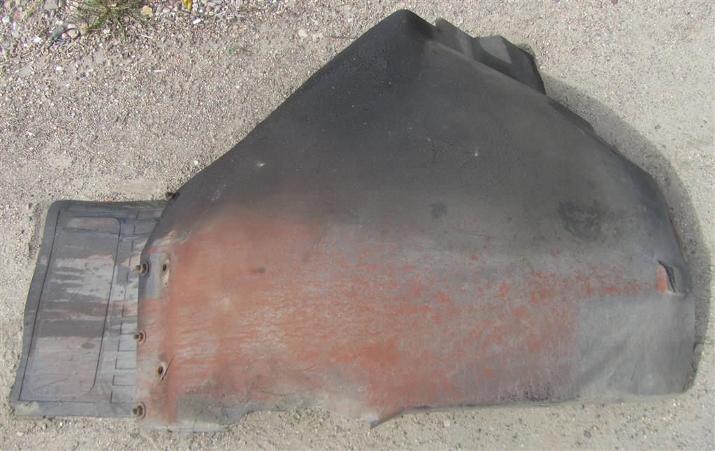 Брызгозащита кабины левая для Renault Magnum Etech 5000938543