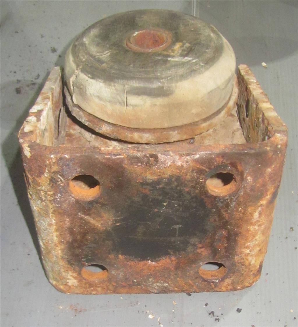 Кронштейн двигателя для МАЗ 5440 643021001023