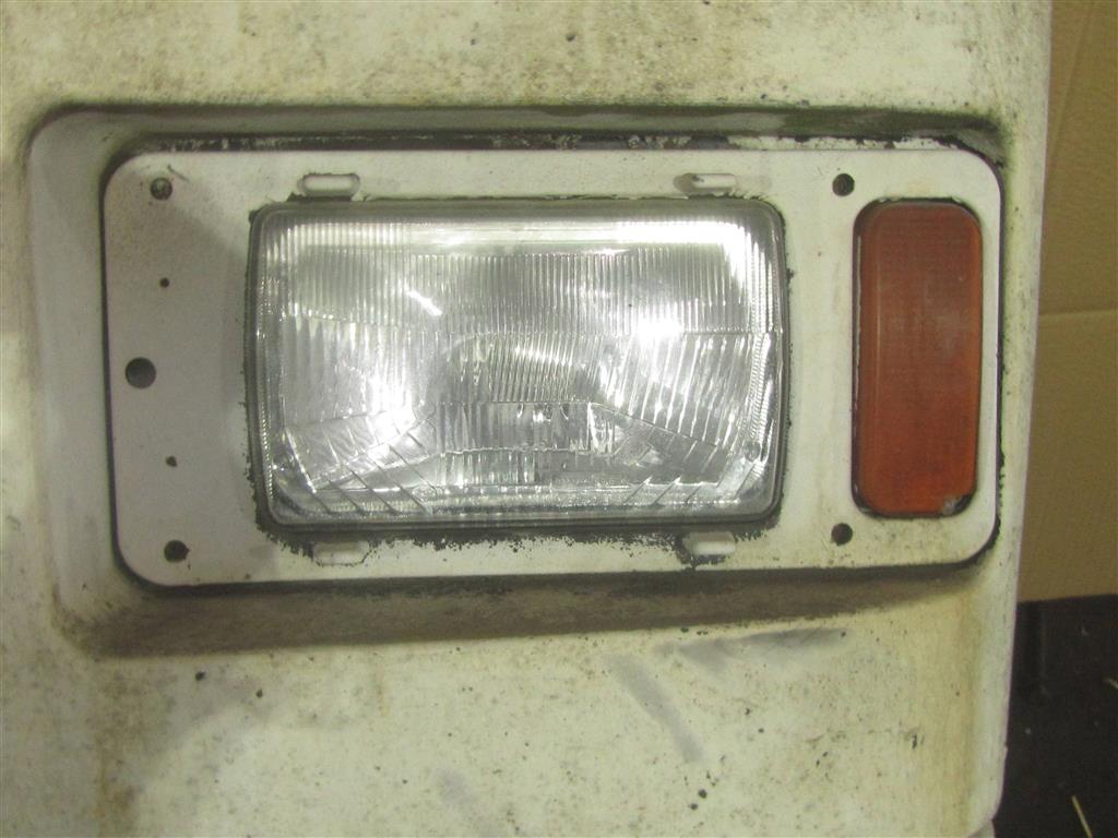 Фара левая для МАЗ 5440 3413711010