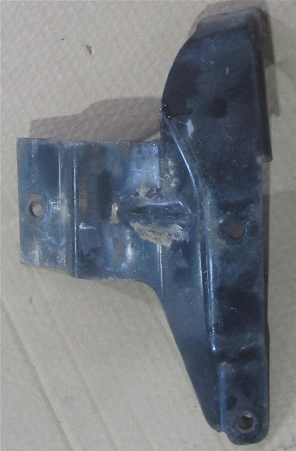 Кронштейн крепления бампера для Mercedes Atego A 9738800214