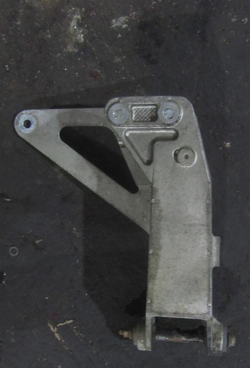 Кронштейн кабины задний для Renault Premium Dci 5010460385