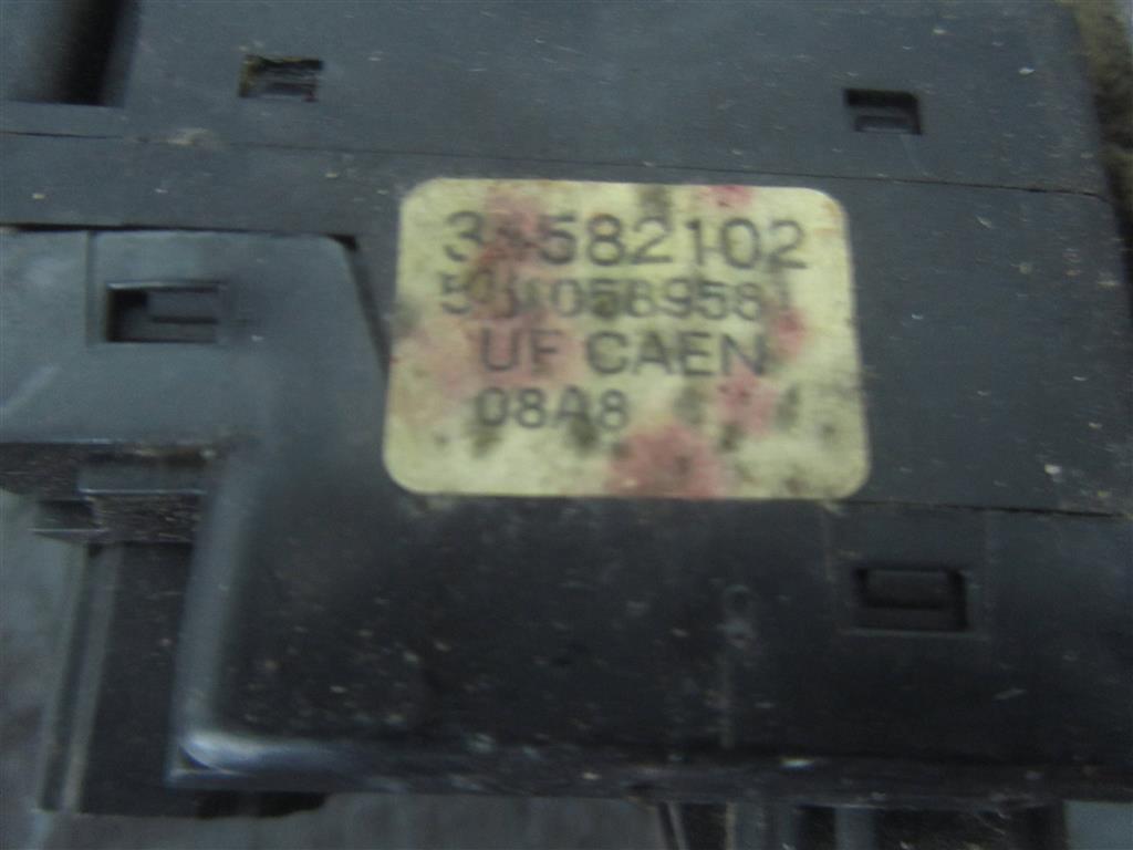 Переключатель подрулевой (стрекоза) для Renault Premium DXI 5010589561