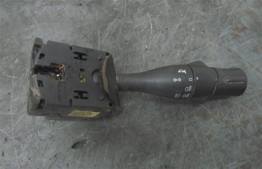 Переключатель подрулевой (стрекоза) для Renault Premium DXI 5010589561