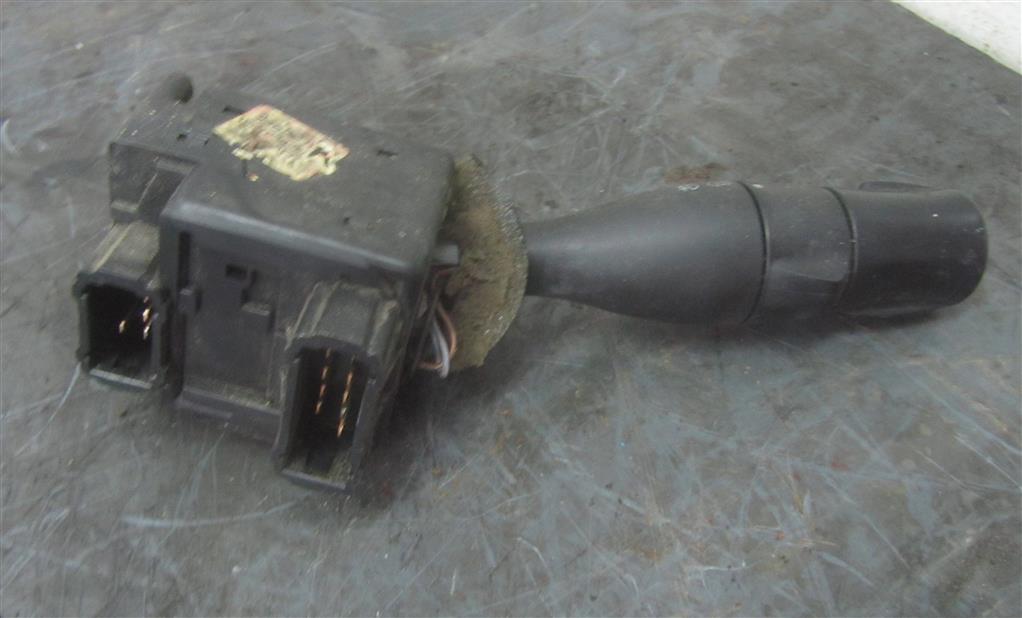 Переключатель подрулевой (стрекоза) для Renault Premium DXI 5010589561