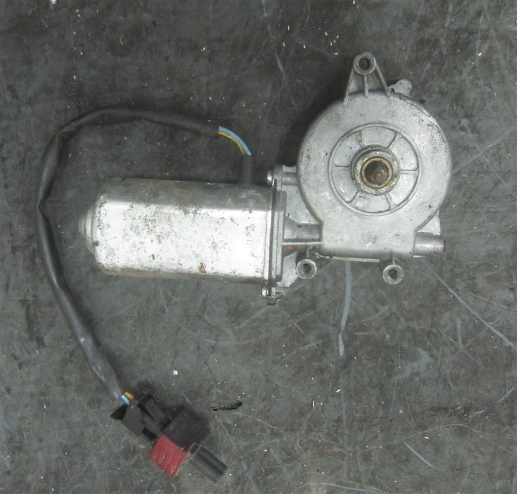 Моторчик стеклоподъемника для Renault Premium Dci 7484561612