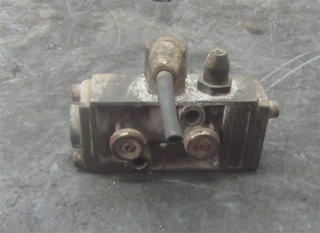 Клапан воздушный для Iveco EuroTech 7421318366