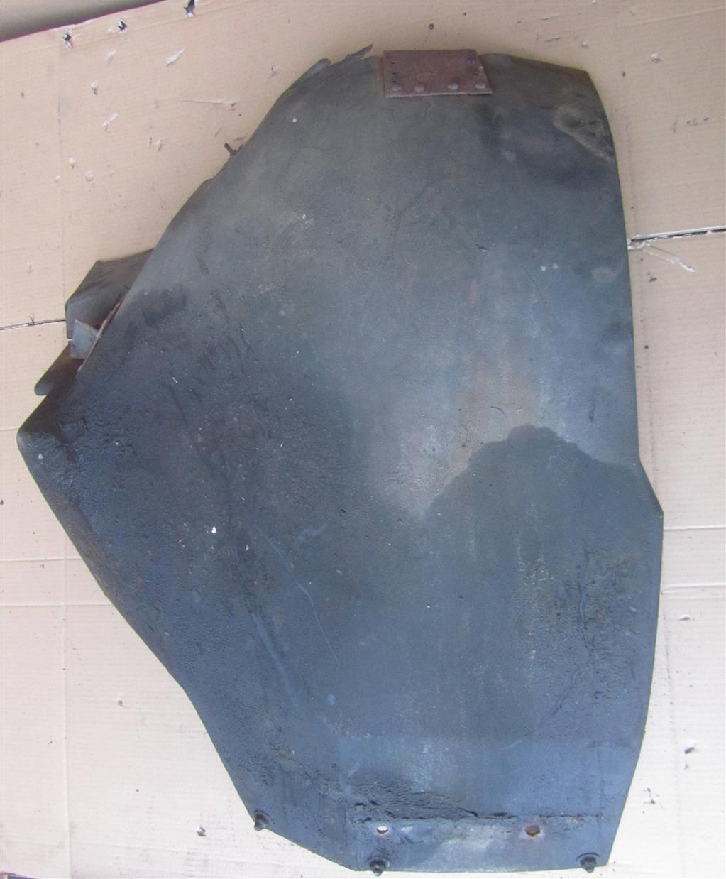 Брызгозащита кабины левая для Renault Magnum Etech 5000938543