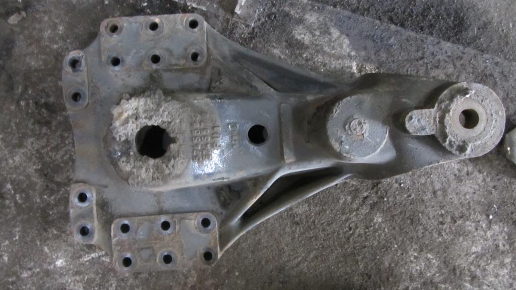 Кронштейн полурессоры для Renault Magnum DXI 5010574557