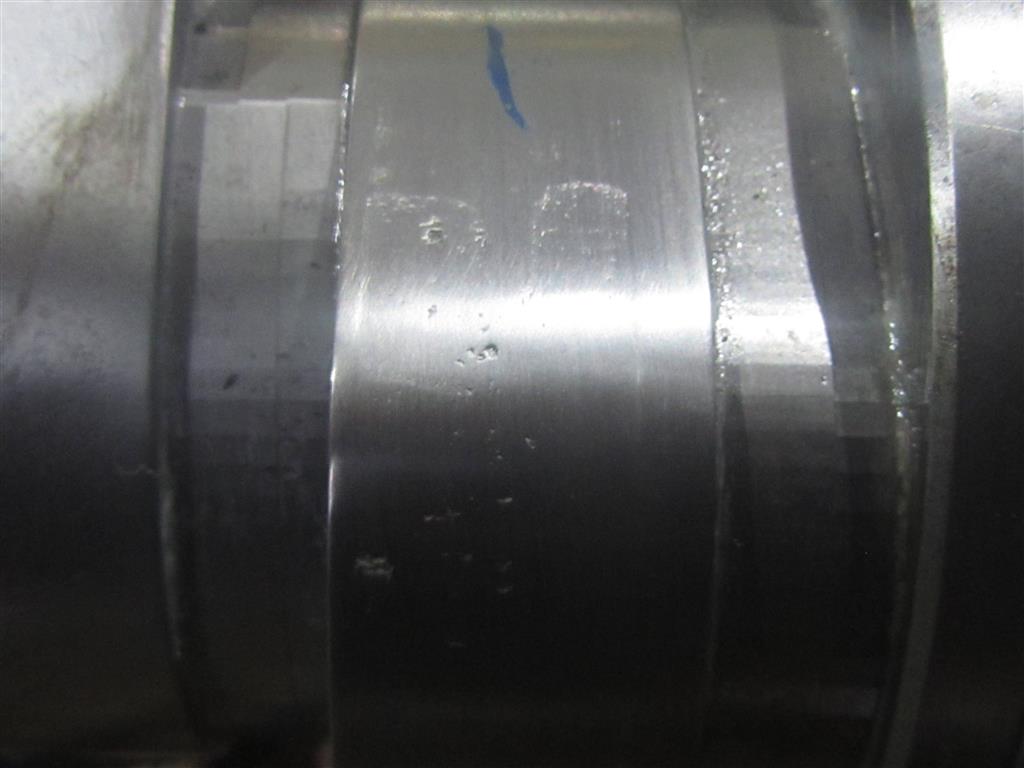 Распредвал для DAF Xf 105  1687747