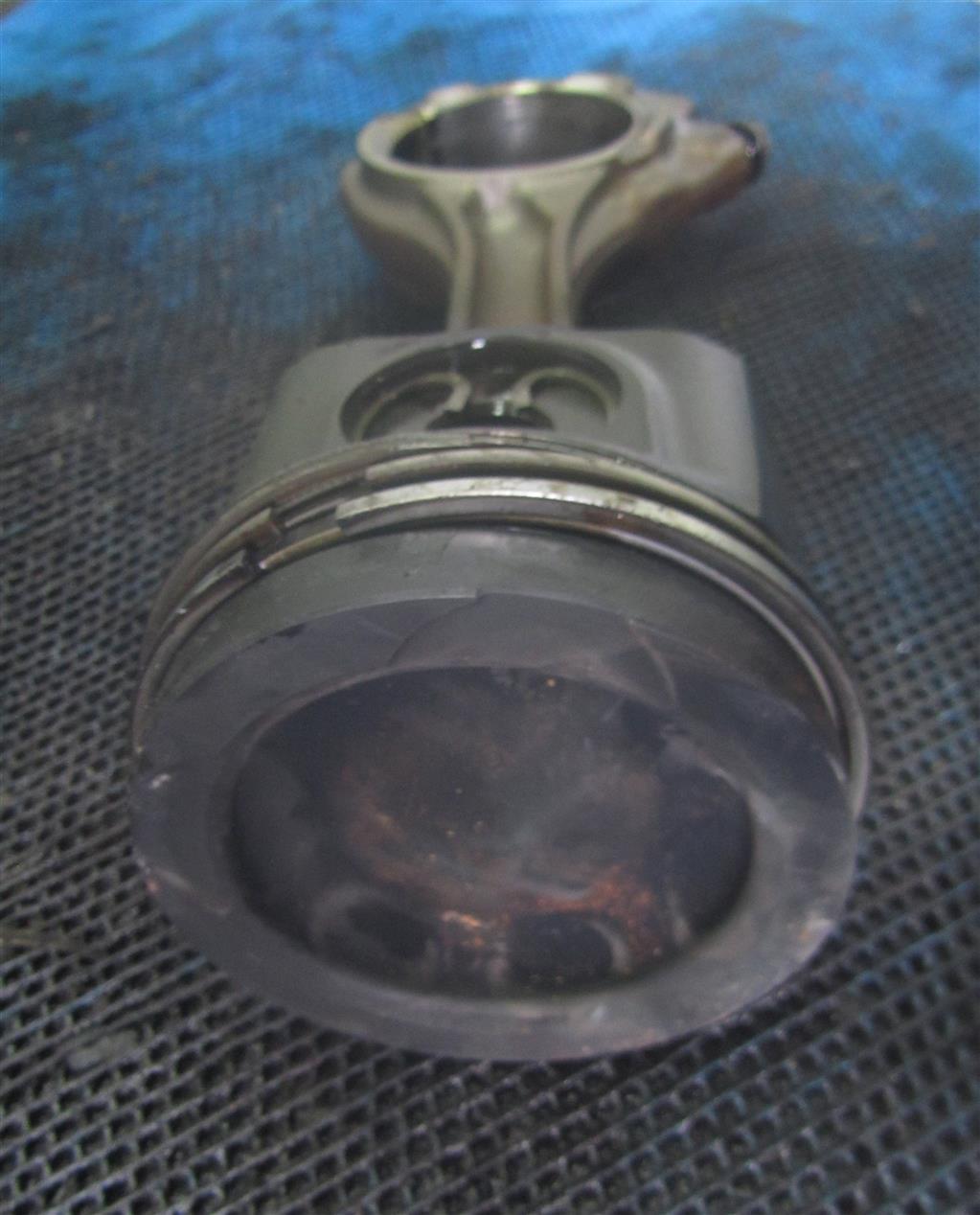 Поршень для DAF Xf 105  1736766