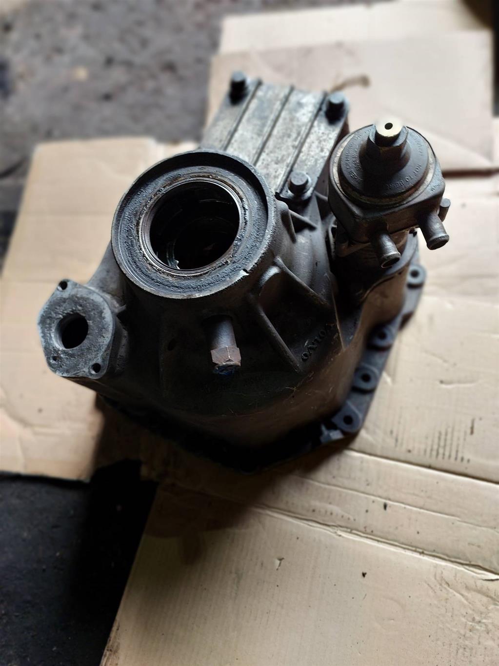 Корпус КПП (колокол) для Volvo FH13 1069840