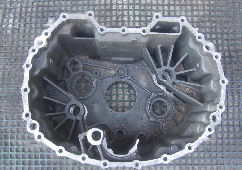 Корпус КПП (колокол) для MAN Tga 1328401060