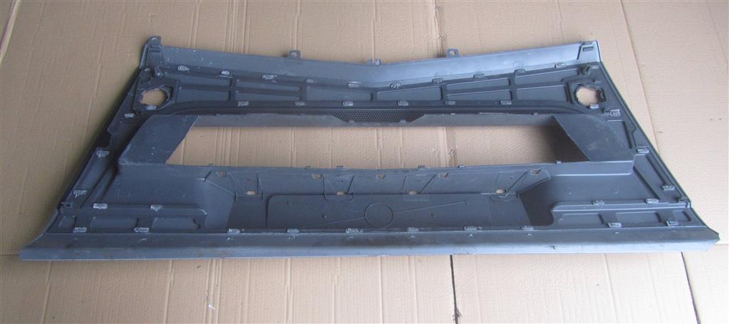 Накладка на бампер для Mercedes Actros A9608801790