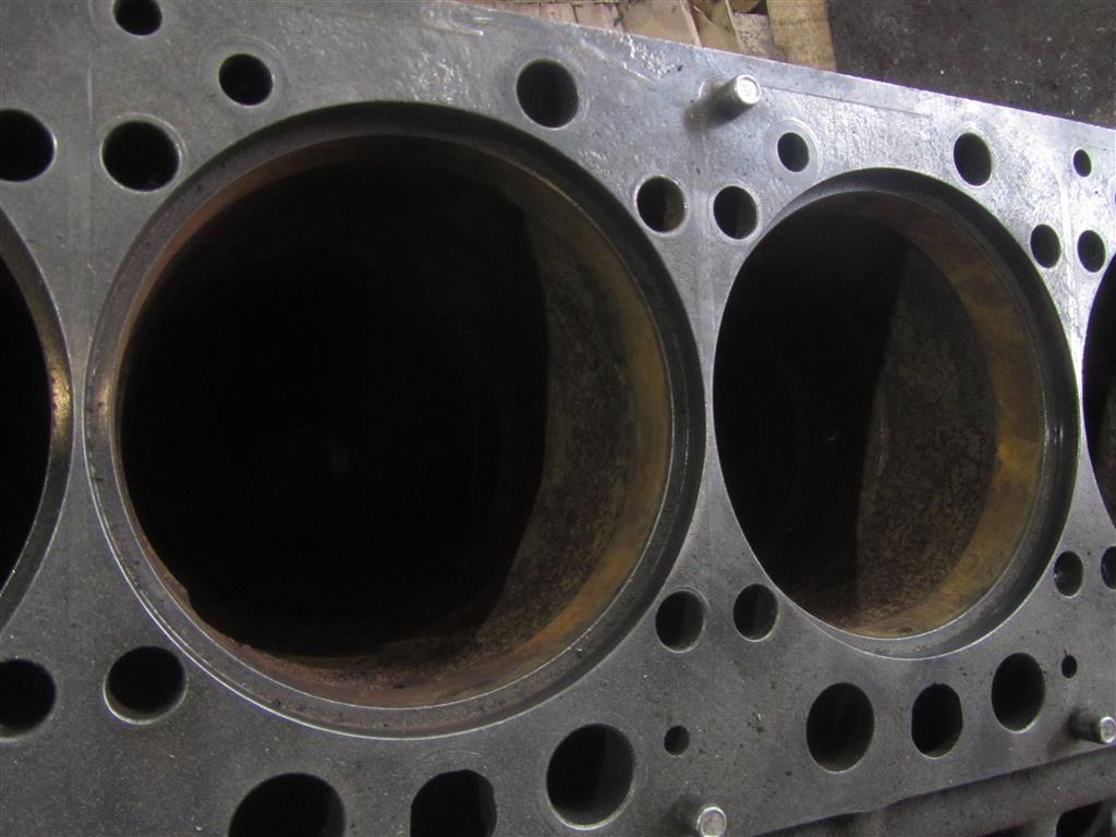 Блок цилиндров для Mercedes Axor A4600110201