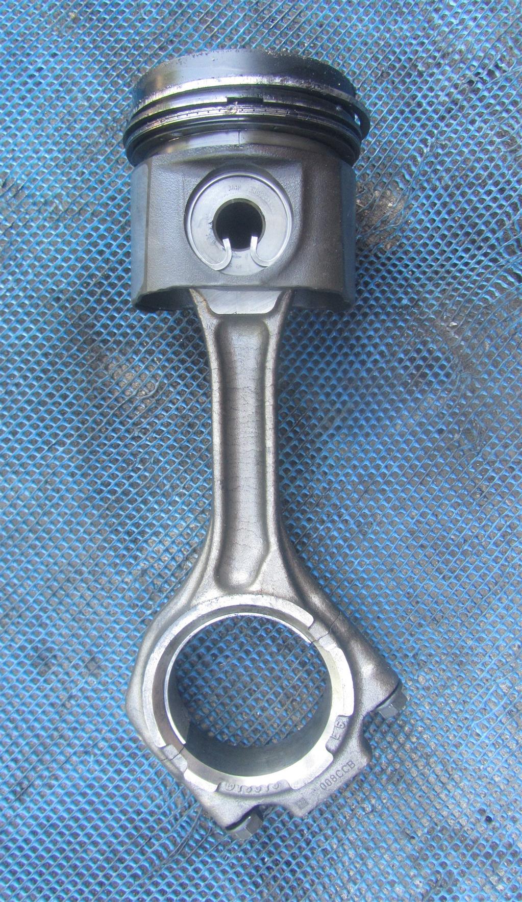 Поршень для DAF Xf 105  1736766