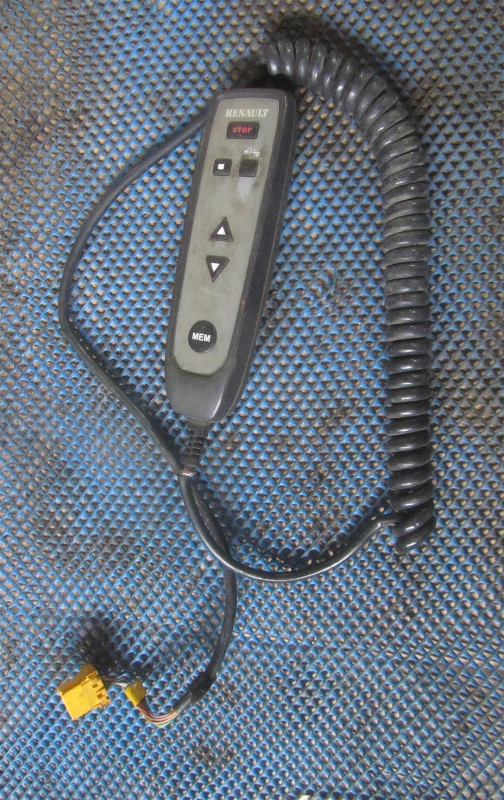 Пульт управления пневмоподвеской для Renault Magnum DXI 7420756755