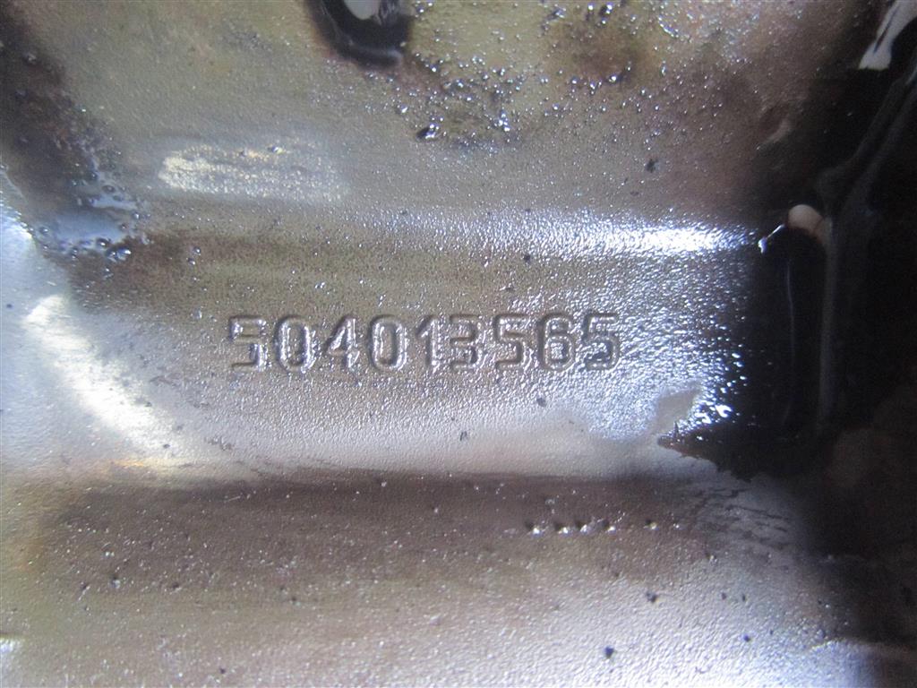 Корпус масляного фильтра для Iveco EuroStar 504013565