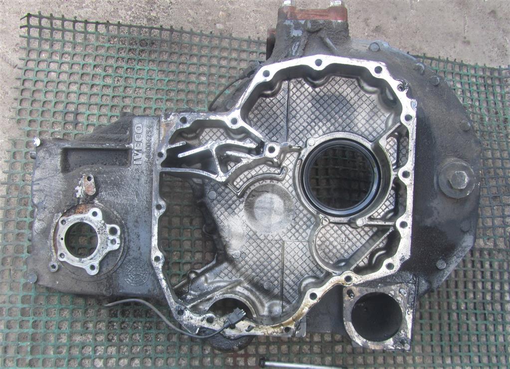 Картер маховика для Iveco EuroStar 504004754
