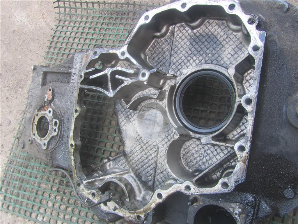 Картер маховика для Iveco EuroStar 504004754